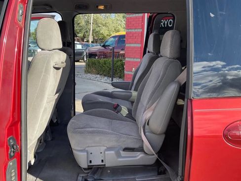 Used 2000 Ford Windstar SE image 18