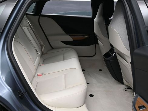 Used 2024 Lucid Air Pure image 33