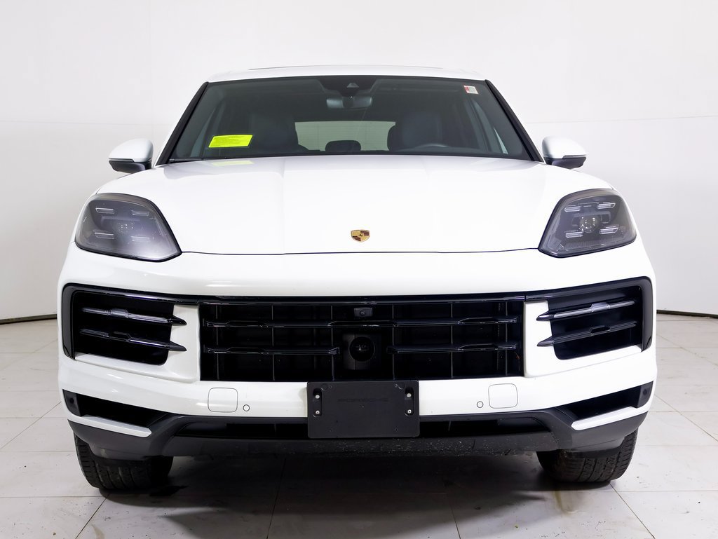 Certified 2025 Porsche Cayenne AWD/4WD image 24
