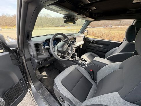 New 2025 Ford Bronco 2-Door image 25
