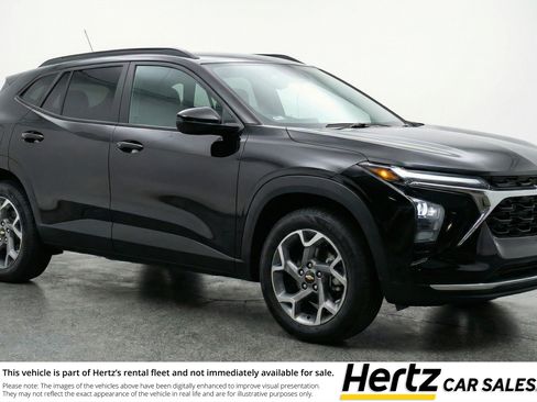 Used 2025 Chevrolet Trax LT w/ LT Convenience Package FWD image 1