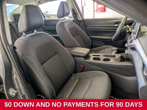 Used 2025 Nissan Altima 2.5 SV FWD image 28
