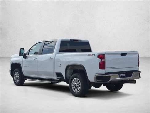 Used 2025 Chevrolet Silverado 2500 LT w/ Convenience Package AWD/4WD image 7