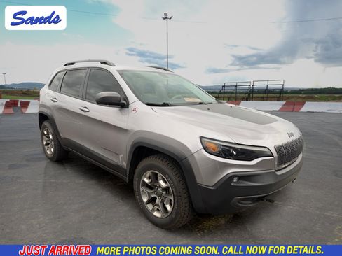 Used 2019 Jeep Cherokee Trailhawk AWD/4WD image 1