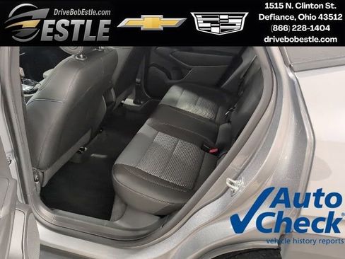 Used 2025 Chevrolet Trax LT w/ LT Convenience Package FWD image 20