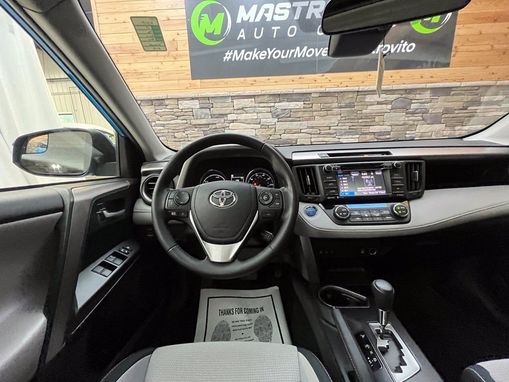 Used 2017 Toyota RAV4 XLE AWD/4WD image 22