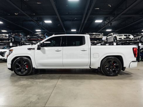 Used 2024 GMC Sierra 1500 SLT w/ SLT Convenience Package image 3