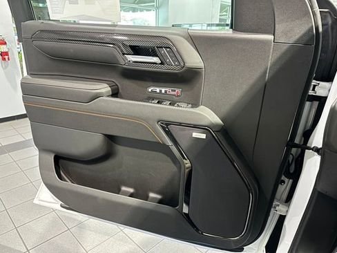 New 2025 GMC Sierra 1500 AT4 w/ Technology Package image 28