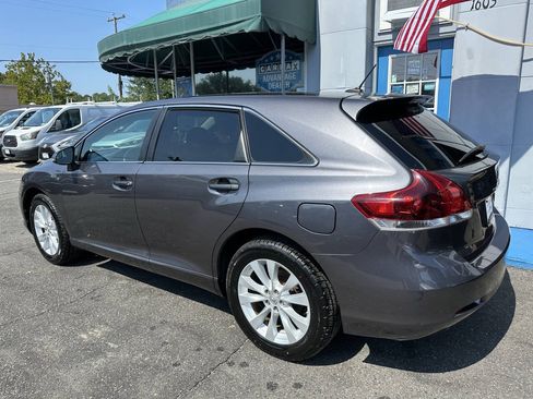 Used 2014 Toyota Venza LE AWD/4WD image 8
