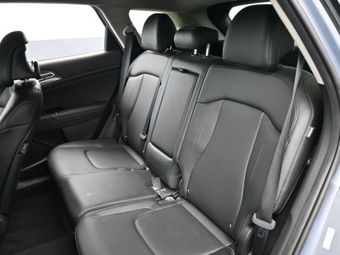 Used 2025 Kia Sportage EX image 39