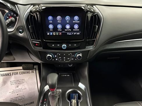 Used 2023 Chevrolet Traverse RS image 18