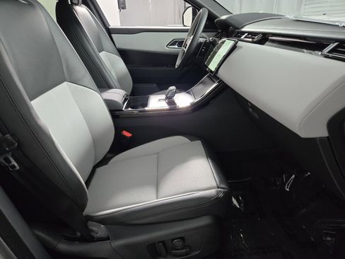 New 2026 Land Rover Range Rover Velar Dynamic SE image 3