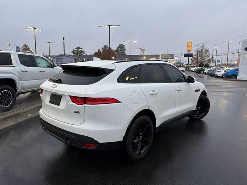 Used 2019 Jaguar F-PACE Premium image 5
