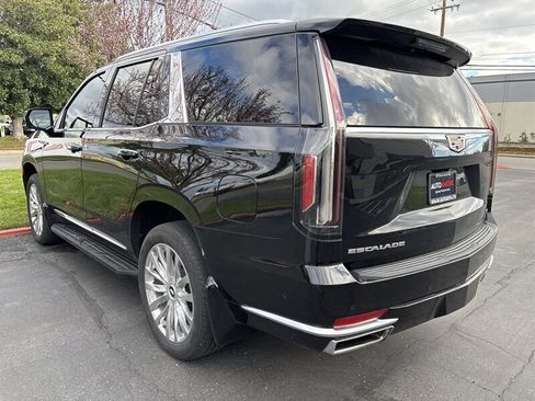 Used 2021 Cadillac Escalade Premium Luxury w/ LPO, Illumination Package AWD/4WD image 9