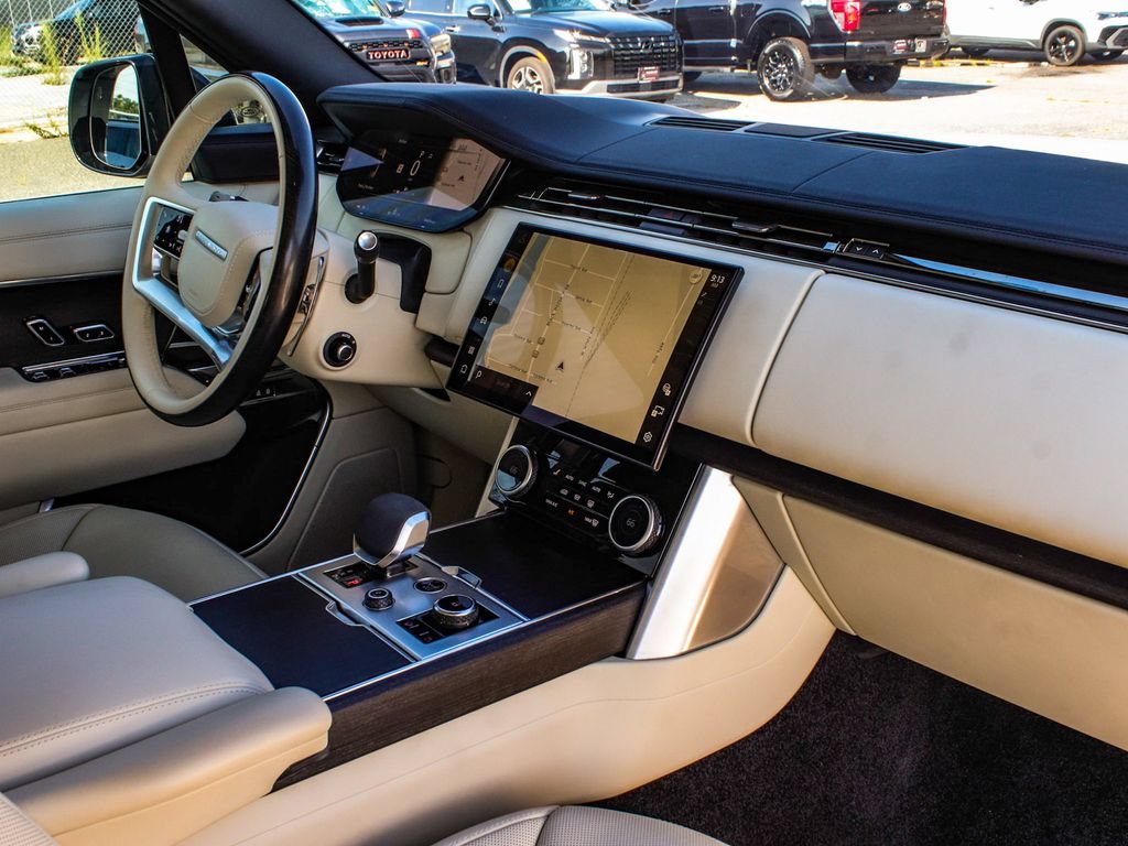 Used 2023 Land Rover Range Rover SE AWD/4WD image 44