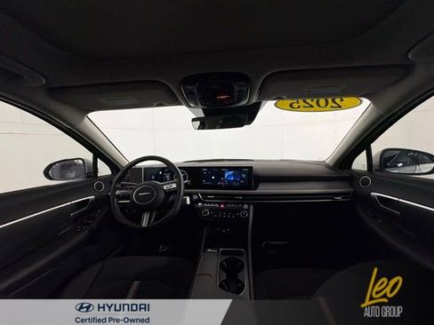 Used 2025 Hyundai Sonata SEL FWD image 11