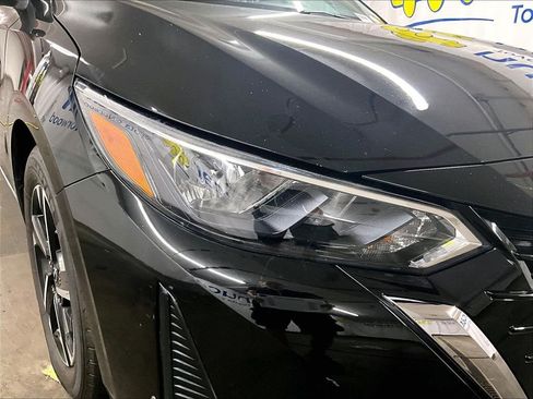 Used 2024 Nissan Sentra SV FWD image 31