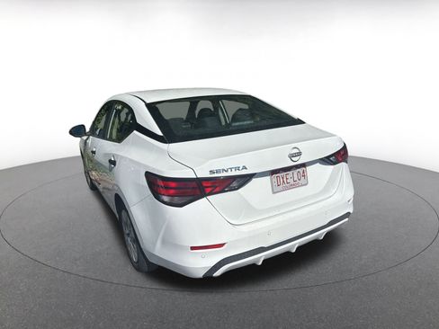 Used 2025 Nissan Sentra SV FWD image 10