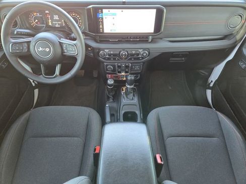 Certified 2024 Jeep Wrangler Unlimited Rubicon image 28