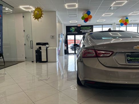 Used 2022 Chevrolet Malibu LT image 13