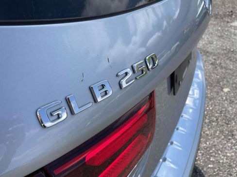 New 2026 Mercedes-Benz GLB 250 4MATIC image 10