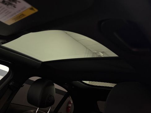 Used 2023 Mercedes-Benz E 350 Sedan image 25