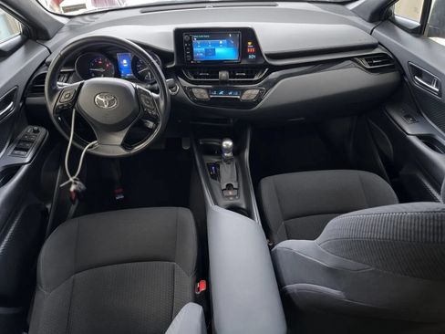 Used 2018 Toyota C-HR XLE FWD image 8