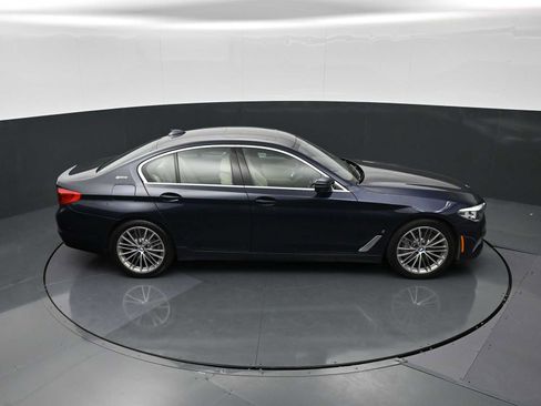 Used 2019 BMW 530e w/ Luxury Package RWD image 20