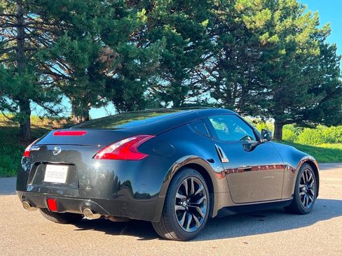 Used 2019 Nissan 370Z Coupe image 3