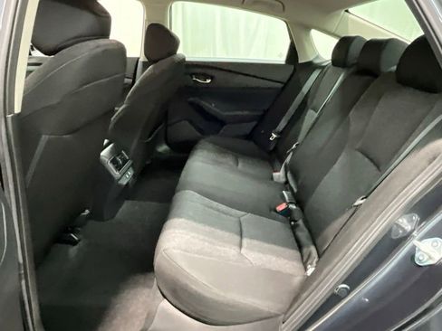 Certified 2025 Honda Accord LX image 22