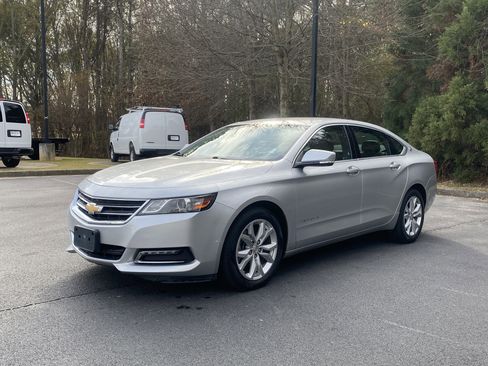 Used 2020 Chevrolet Impala LT w/ LT Convenience Package image 5
