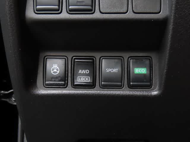 Used 2021 Nissan Rogue Sport SV AWD/4WD image 24