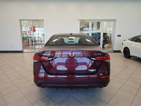 Used 2021 Nissan Sentra SV FWD image 4