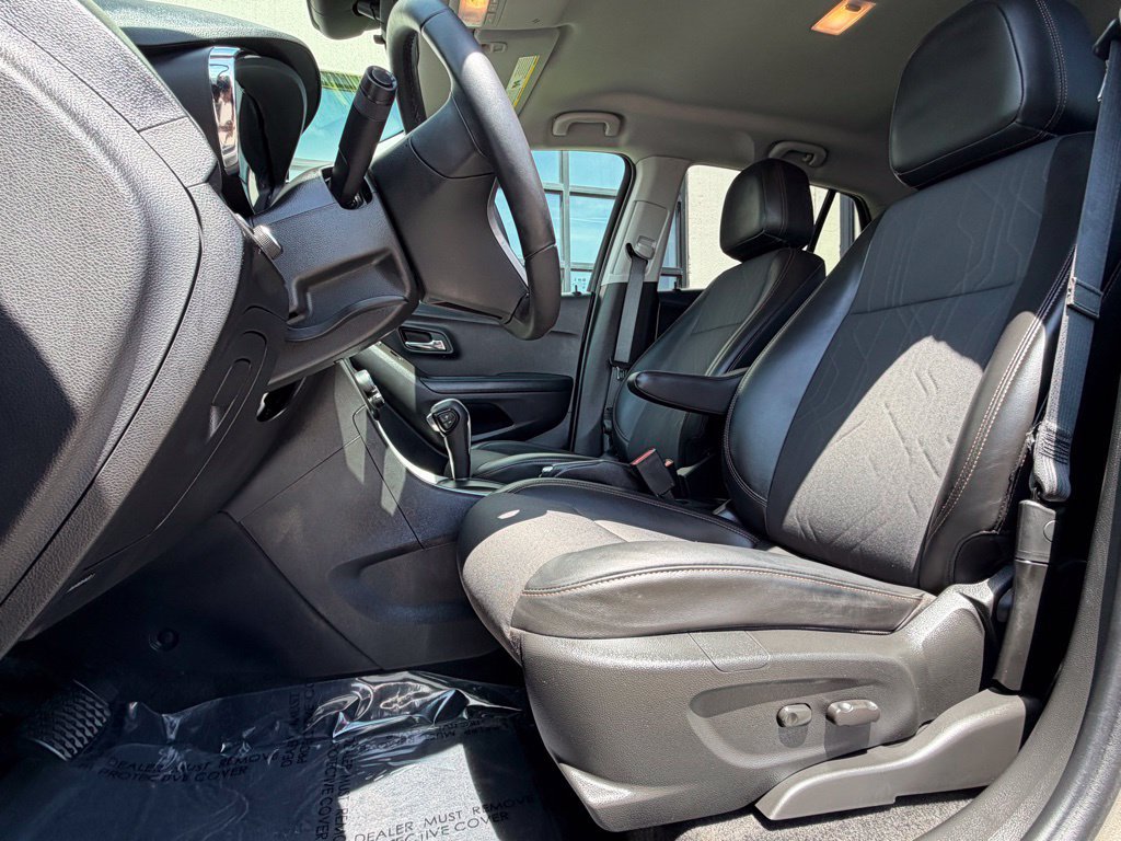 Used 2022 Chevrolet Trax LT w/ Driver Confidence Package AWD/4WD image 10