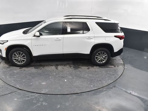 Used 2023 Chevrolet Traverse LT image 44