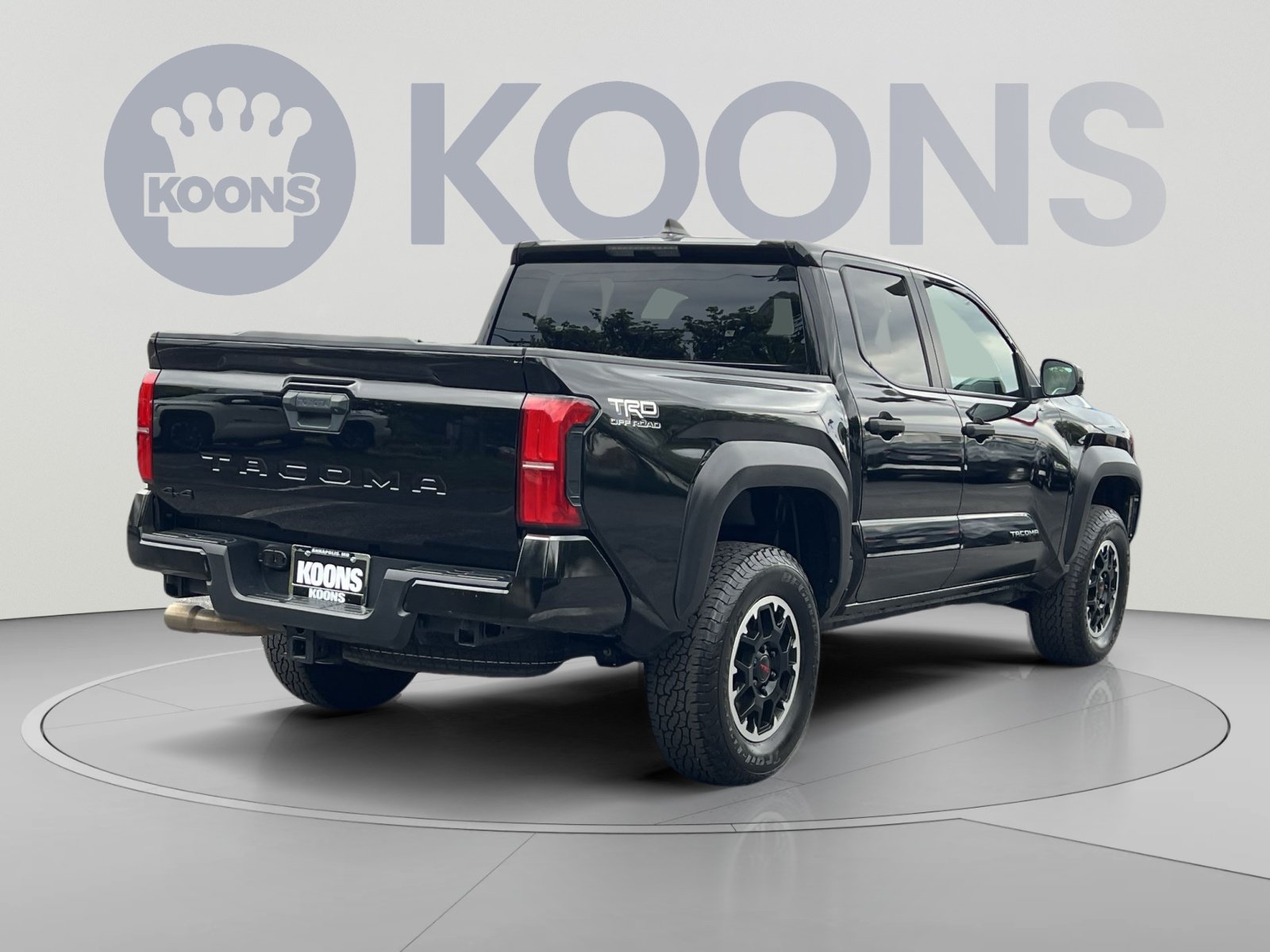Used 2024 Toyota Tacoma TRD Off-Road AWD/4WD image 8