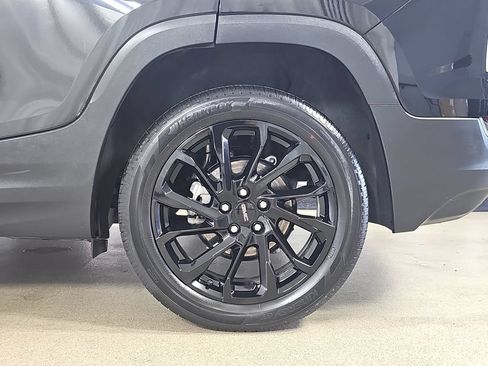 Used 2023 GMC Terrain SLE w/ Driver Convenience Package FWD image 38