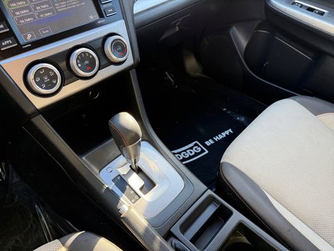 Used 2017 Subaru Crosstrek 2.0i Premium image 13