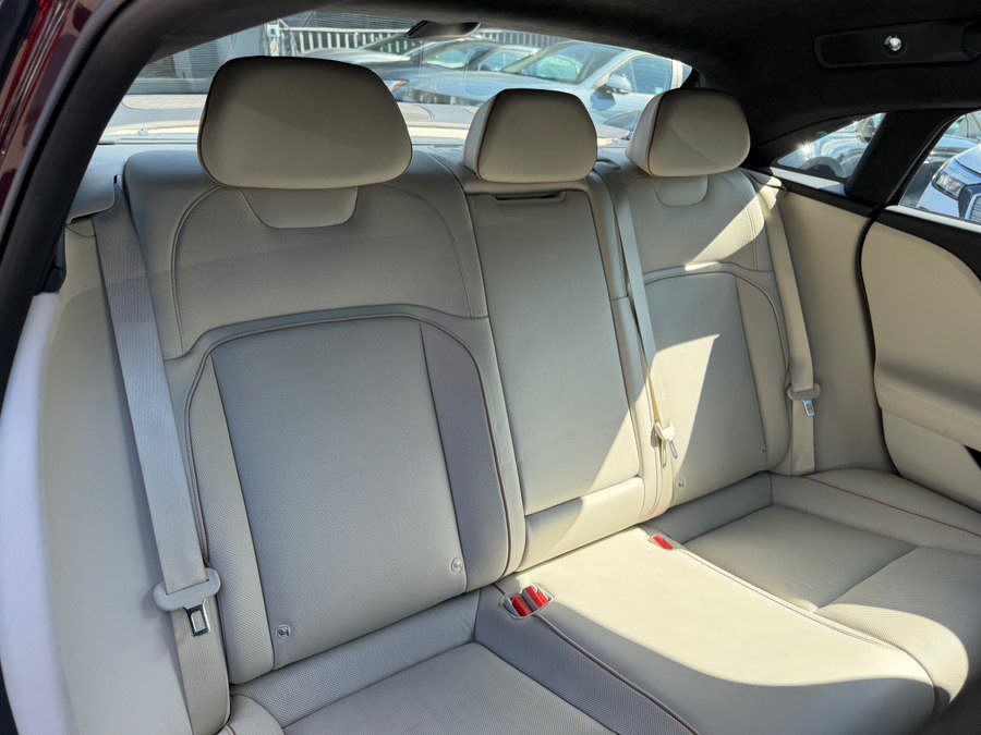 Used 2024 Lucid Air Touring AWD/4WD image 41