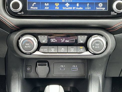 Used 2025 Nissan Versa SR w/ Trunk Package image 15