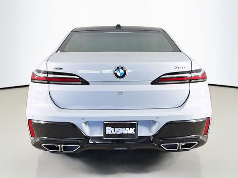 Certified 2023 BMW 760i xDrive AWD/4WD image 6