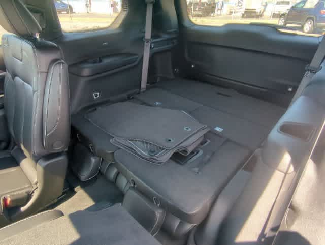 Certified 2025 Jeep Grand Cherokee L Limited w/ Black Appearance Package AWD/4WD image 22
