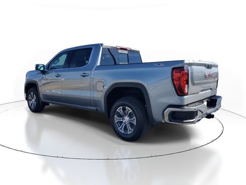 New 2026 GMC Sierra 1500 SLE image 4