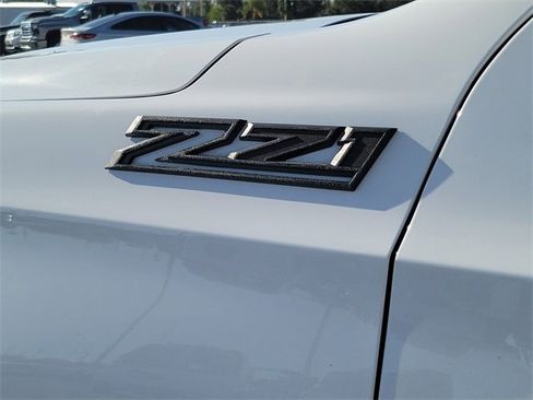 Certified 2023 Chevrolet Suburban Z71 w/ Luxury Package image 6