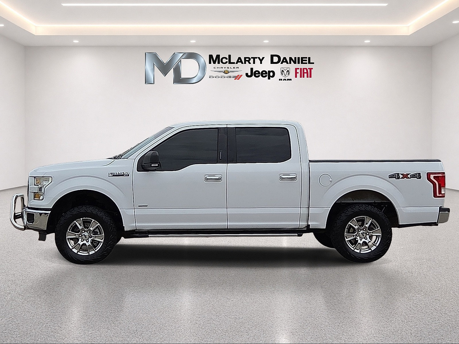 Used 2016 Ford F150 XLT w/ Equipment Group 301A Mid AWD/4WD image 3