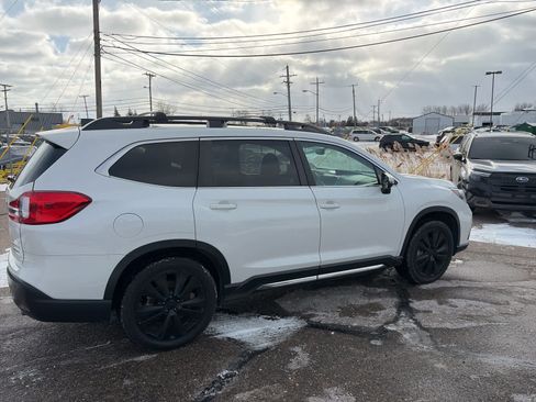 Used 2022 Subaru Ascent Limited w/ Technology Package image 5