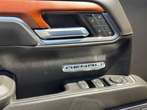 Used 2023 GMC Sierra 1500 Denali w/ Denali Reserve Package AWD/4WD image 6