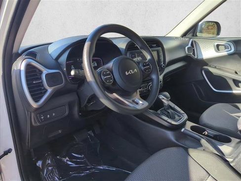 Used 2024 Kia Soul LX w/ Option Group 015 image 9
