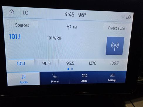 Used 2023 Ford Explorer XLT w/ Equipment Group 202A AWD/4WD image 28