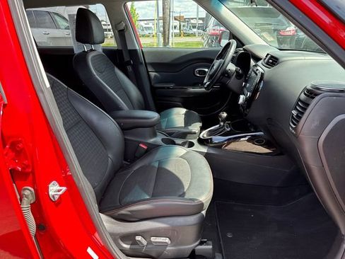Used 2018 Kia Soul ! w/ Tech Package FWD image 9